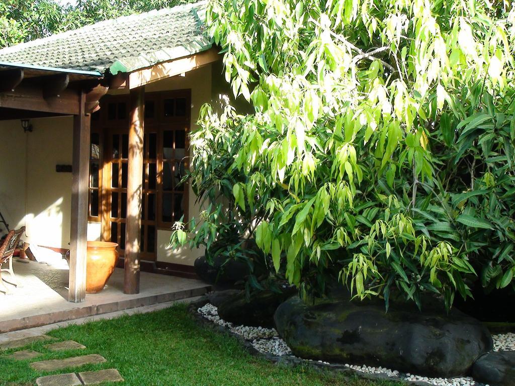 Villa Yukie Senggigi Montongbuwoh Ruang foto